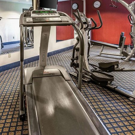 Quality Inn & Suites Seville Εξωτερικό φωτογραφία