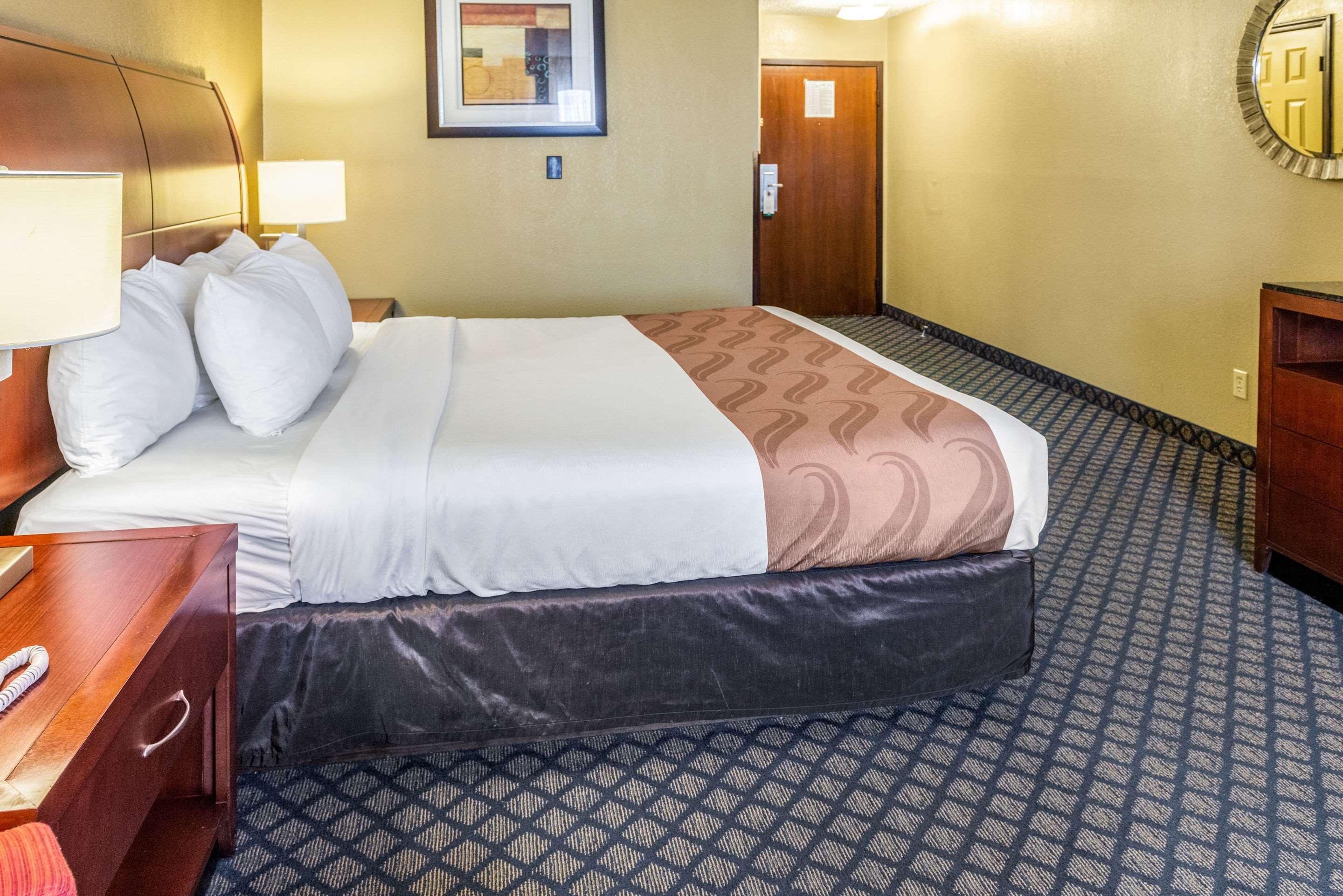 Quality Inn & Suites Seville Εξωτερικό φωτογραφία