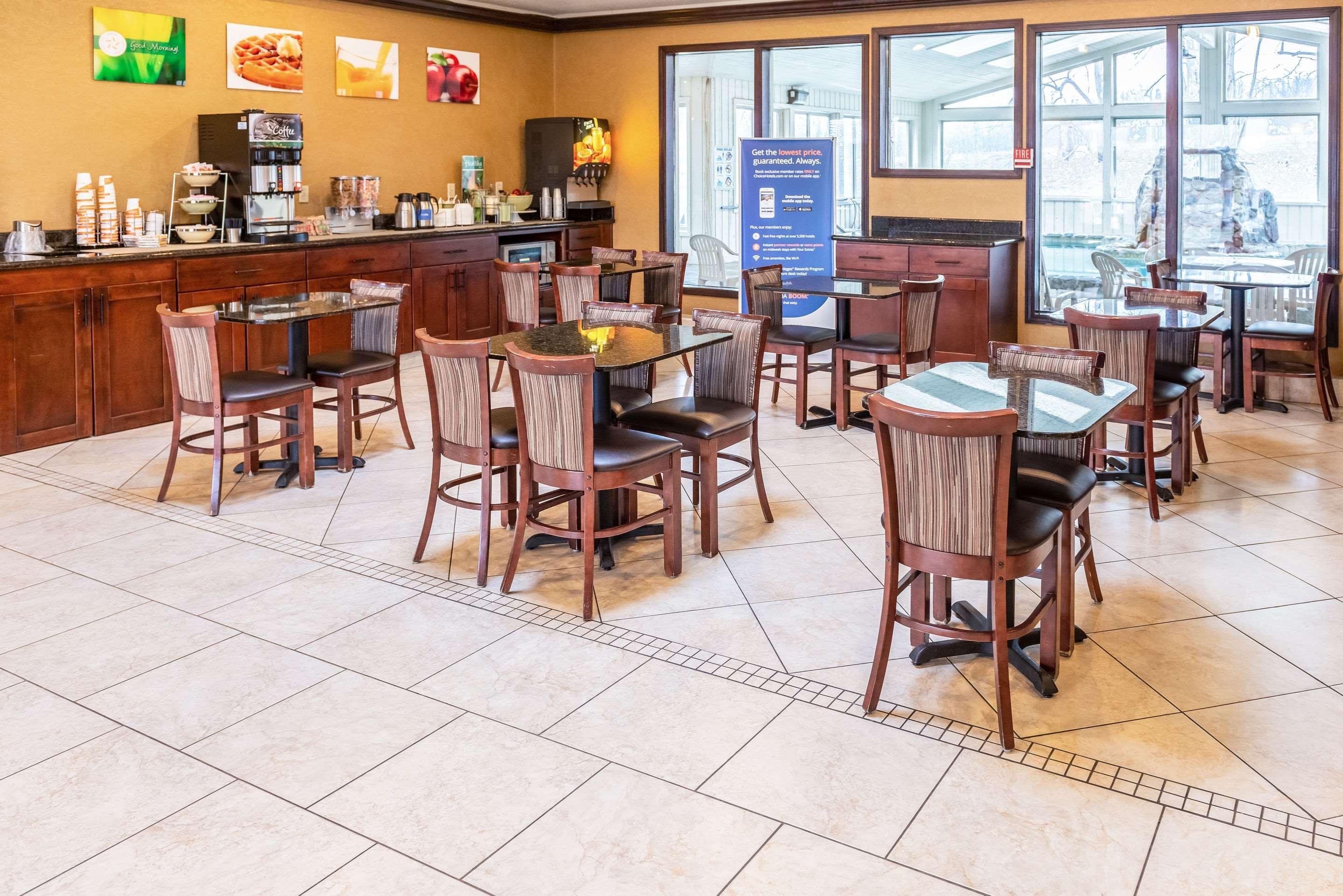 Quality Inn & Suites Seville Εξωτερικό φωτογραφία