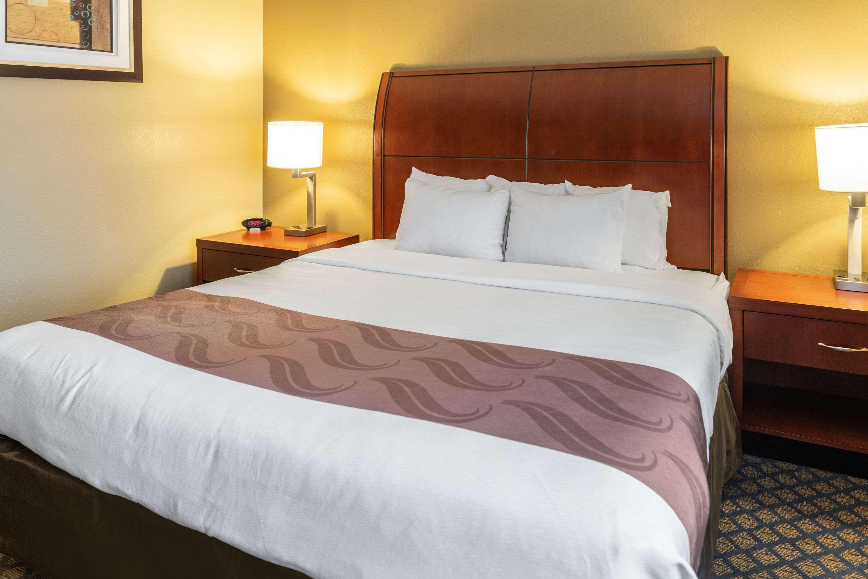 Quality Inn & Suites Seville Εξωτερικό φωτογραφία